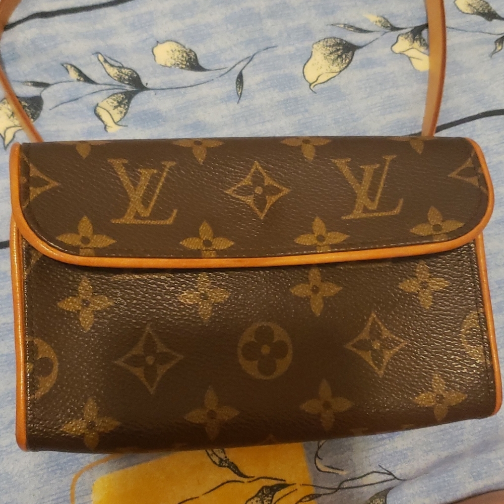 Louis Vuitton Pouchette